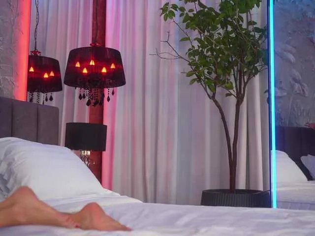 AnnyReina – webcam model profile photo Image 17