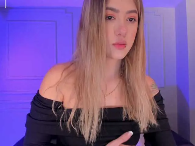 blissdimicco – webcam model profile photo Image 12
