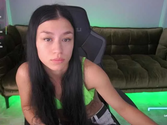 SQUIRTINGQUEEN11 – webcam model profile photo Image 17