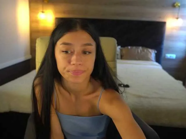 SQUIRTINGQUEEN11 – webcam model profile photo Image 2