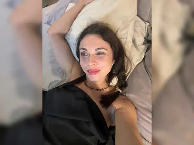 Live with DayaFoxy on FliCam Image 12