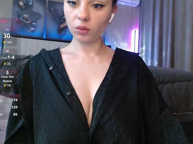 Indigoelle – webcam model profile photo Image 12