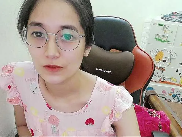 AprilFiore – webcam model profile photo Image 12