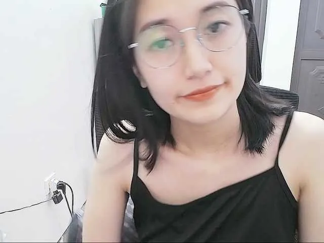 AprilFiore – webcam model profile photo Image 6