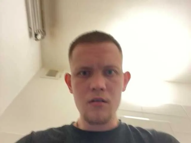 TopRebeca – webcam model profile photo Image 2