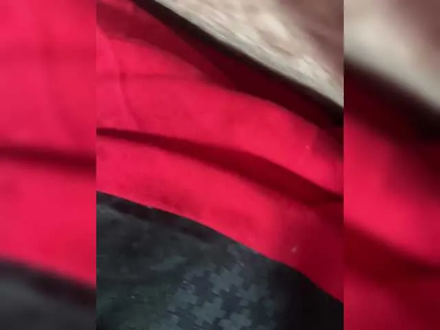 LoraFoxy – webcam model profile photo Image 8