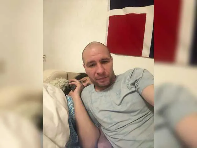 Live with TefyRodriguezz on FliCam Image 2