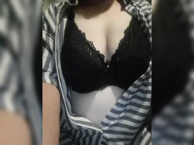 HanaSong – webcam model profile photo Image 9