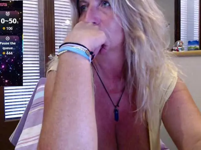 AnaCollin – webcam model profile photo Image 18