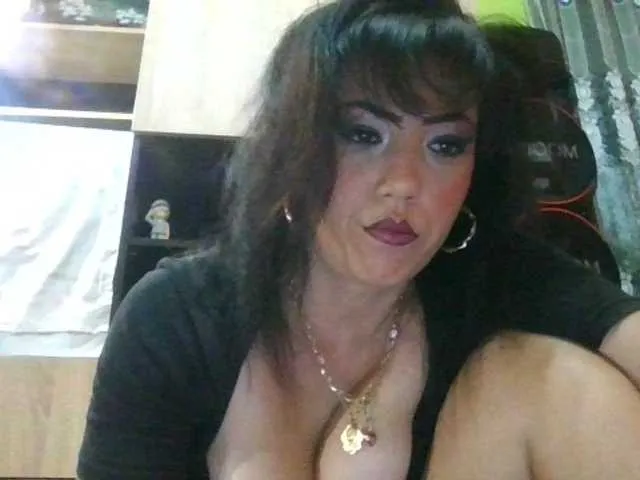 sweet_luana – webcam model profile photo Image 4