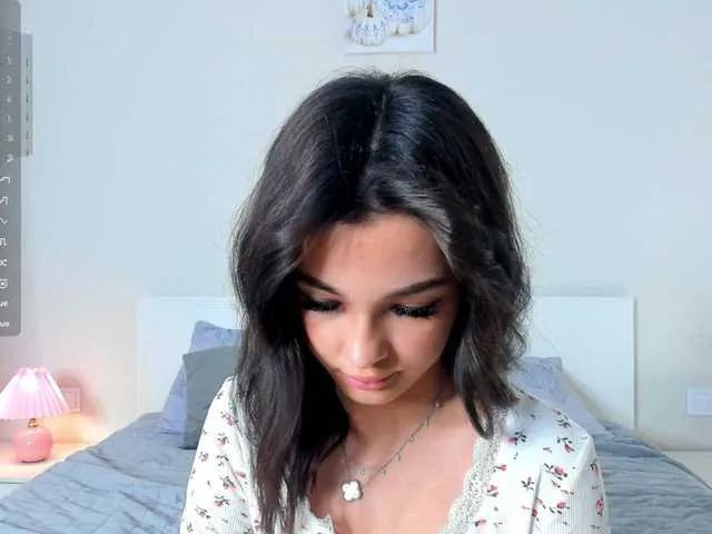 RosieFernandez – webcam model profile photo Image 14