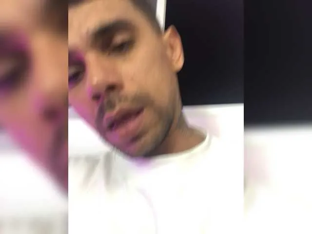 Live with CrystalMo0n on FliCam Image 10