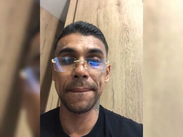 Live with CrystalMo0n on FliCam Image 11