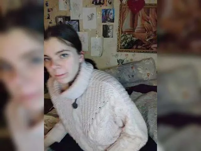 Live with Kaylamurmur on FliCam