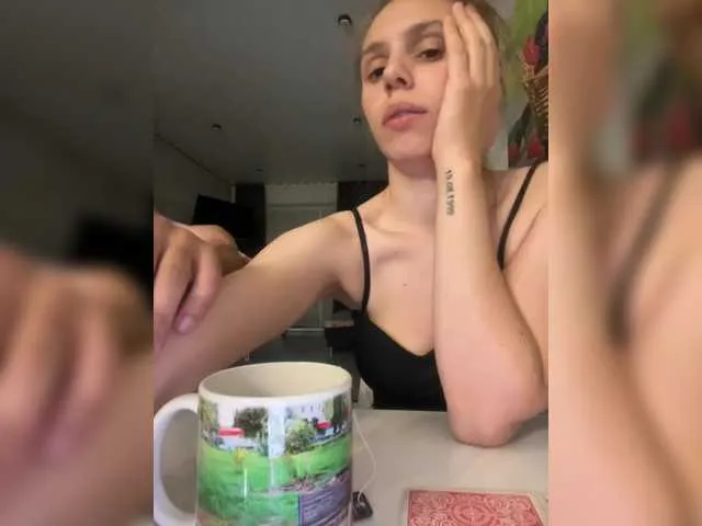 SeleneHart – webcam model profile photo Image 10