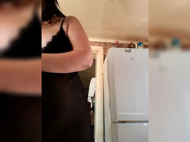 divinaerotica – webcam model profile photo Image 8