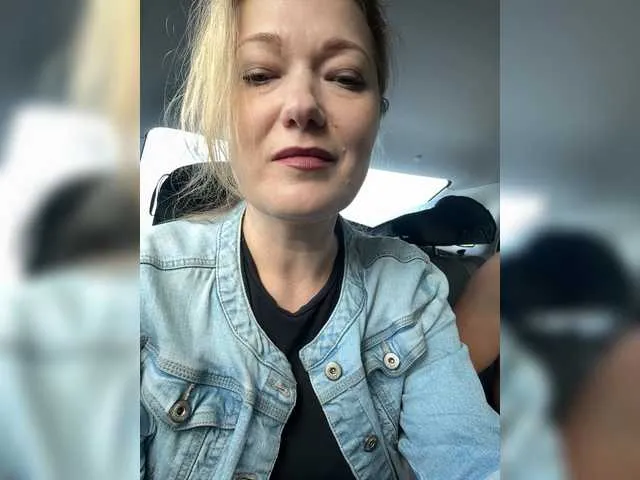 MelodyMorris – webcam model profile photo Image 2