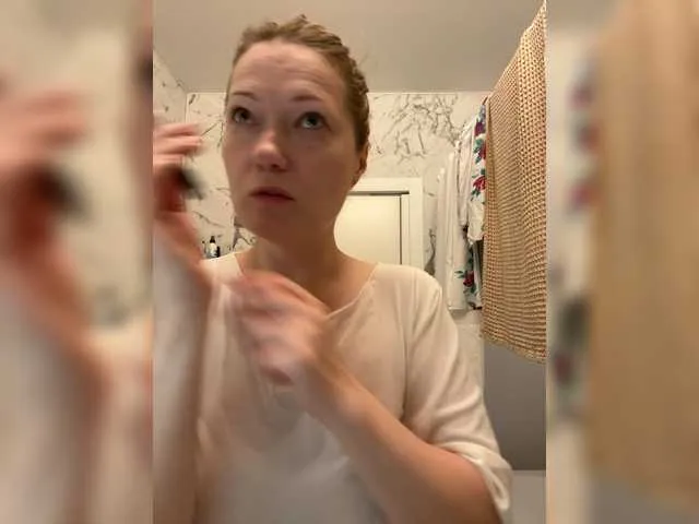 MelodyMorris – webcam model profile photo Image 3