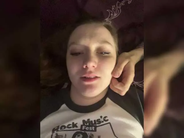 FitnessBunny – webcam model profile photo Image 2