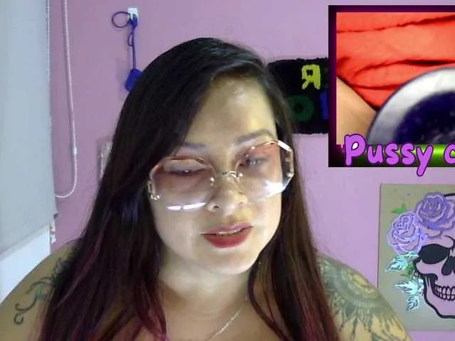 LalyCooper – webcam model profile photo Image 3