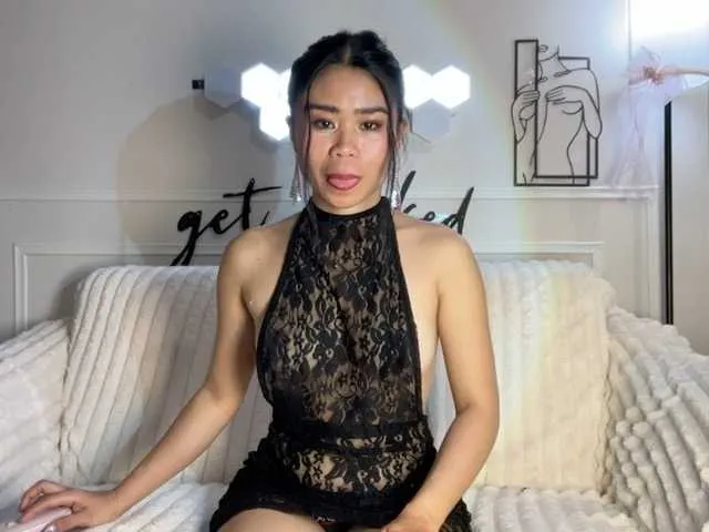 SandiSquirts – webcam model profile photo Image 3