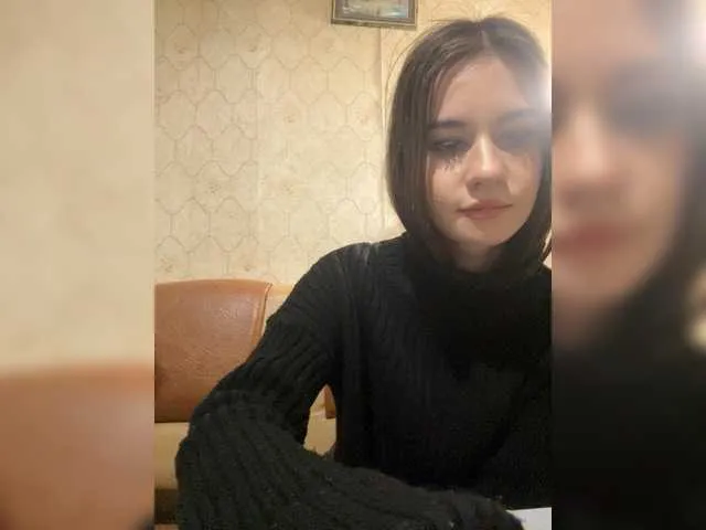 Lisaandkisaa – webcam model profile photo