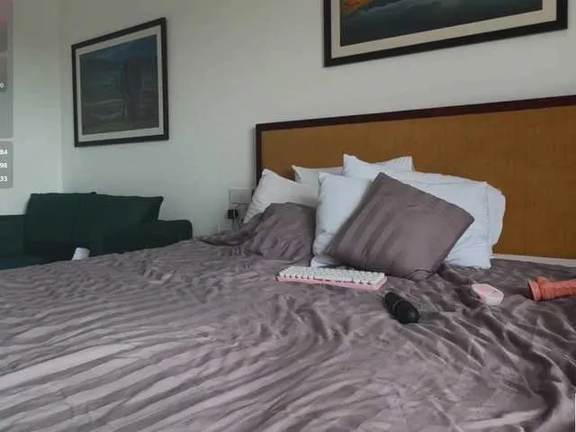 Wow-nisha – webcam model profile photo Image 15