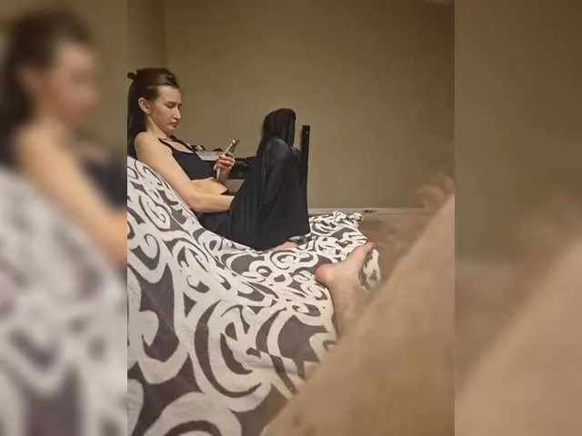 FitnessBunny – webcam model profile photo Image 6