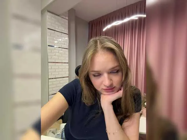 Lunaaaura – webcam model profile photo