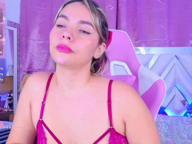 AmandaXXX98 – webcam model profile photo Image 10