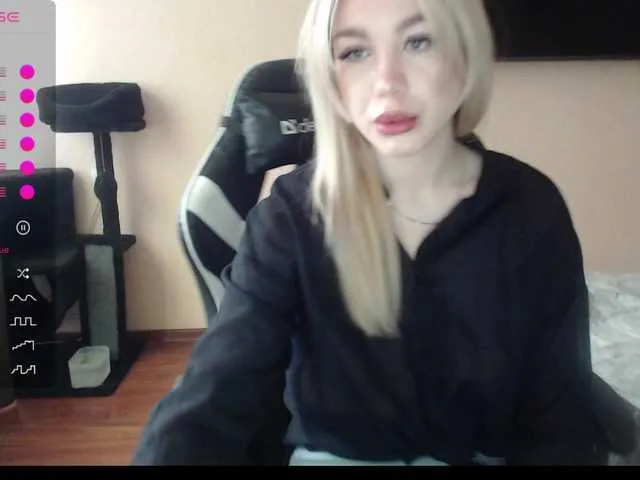 Live with rapunzel069 on FliCam Image 11