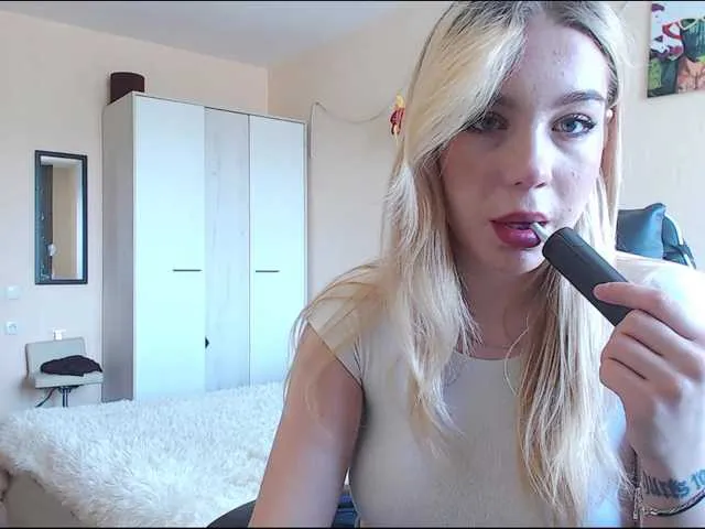 Live with rapunzel069 on FliCam Image 7