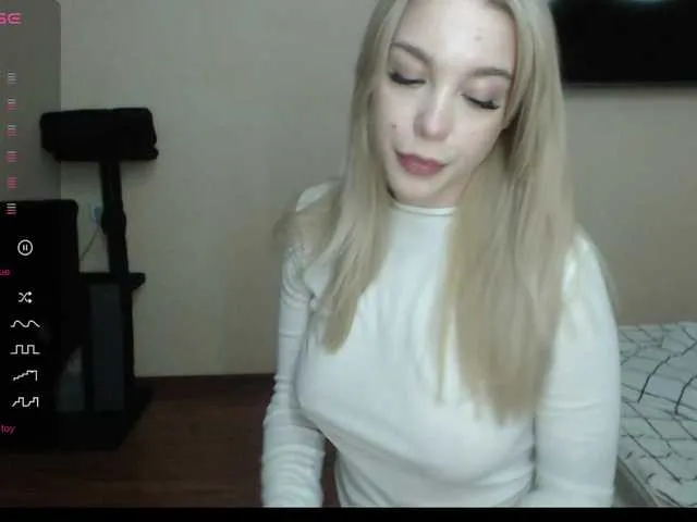 Live with rapunzel069 on FliCam Image 9