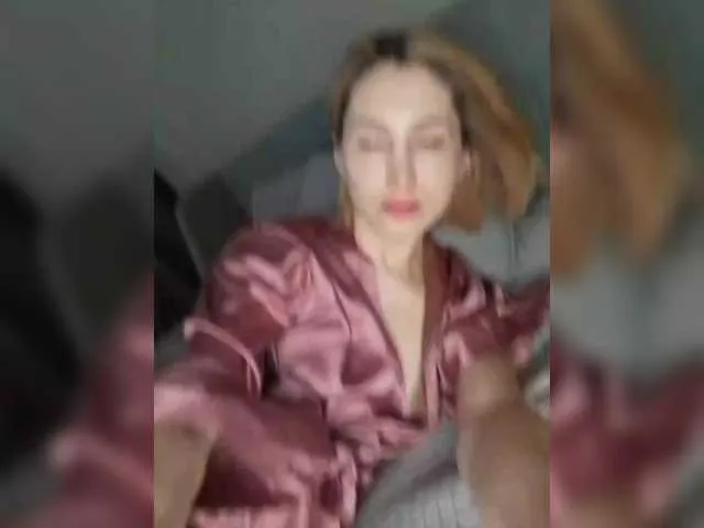 Live with LizyTailor on FliCam Image 5