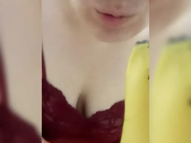 LennaVoss – webcam model profile photo Image 9