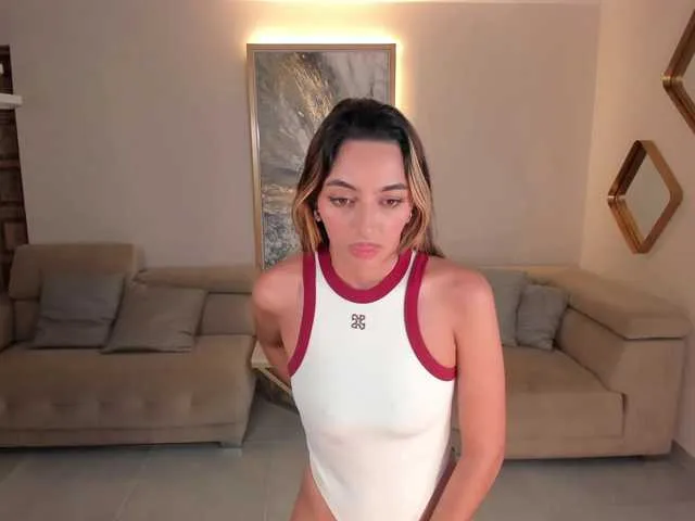 Aisi-20 – webcam model profile photo Image 8