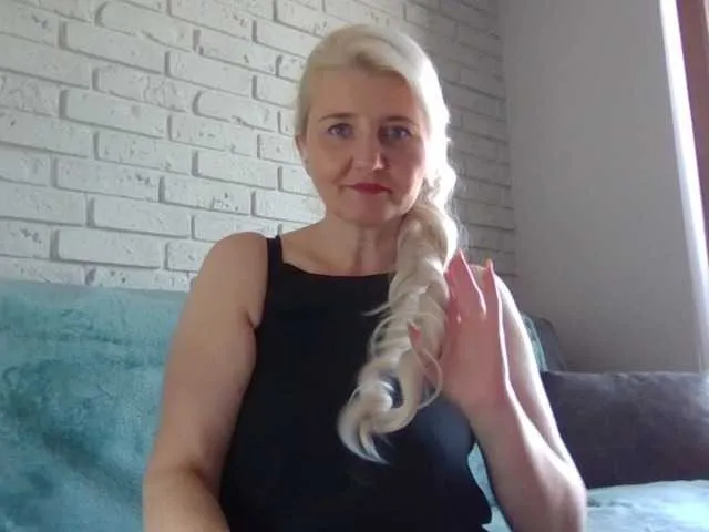 Live with RamonaWallace on FliCam Image 5