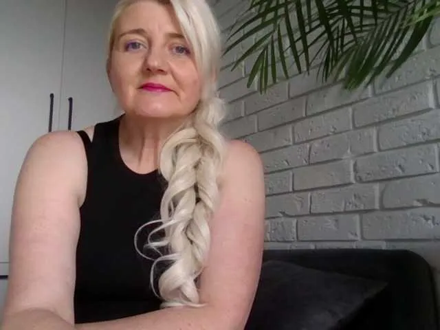 Live with RamonaWallace on FliCam Image 7