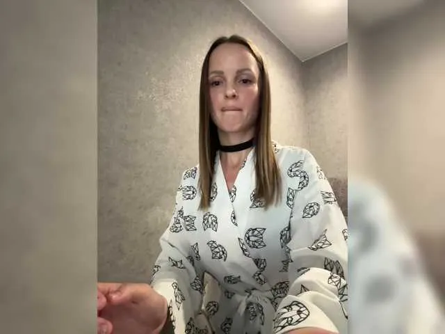 Mercellaaa – webcam model profile photo