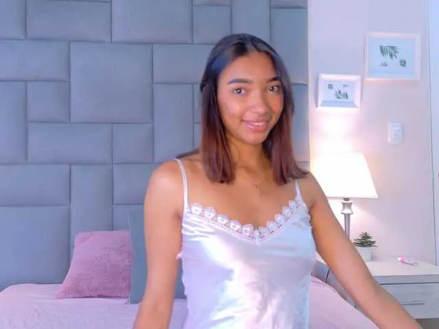 RamonaHill – webcam model profile photo Image 9