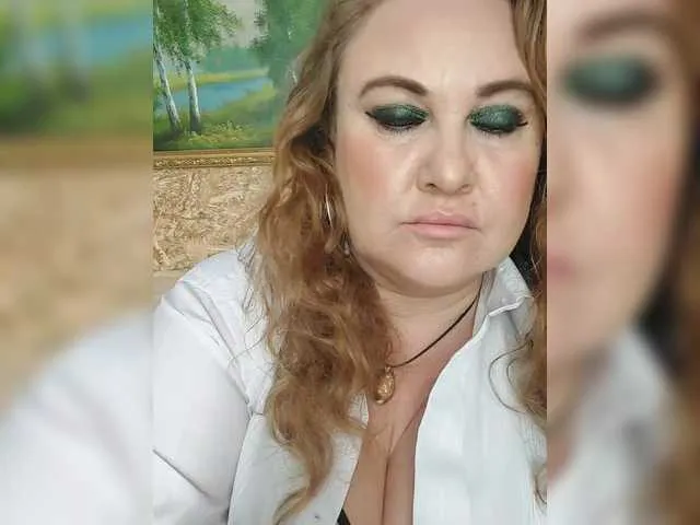 LissyLuxe – webcam model profile photo Image 11