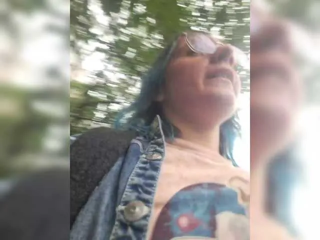 MiaRosel – webcam model profile photo Image 3