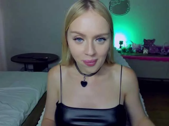 MindyKally Image 17