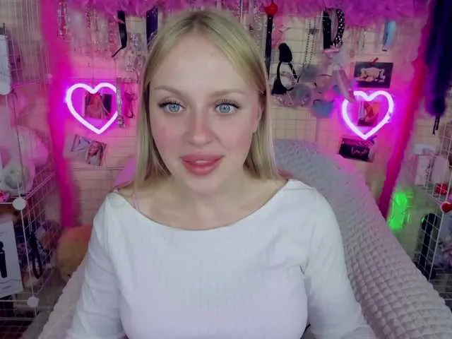 MindyKally Image 2