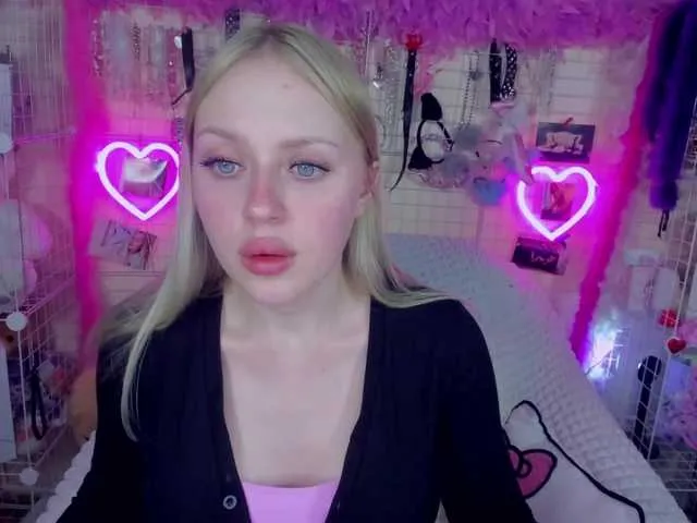 MindyKally Image 3