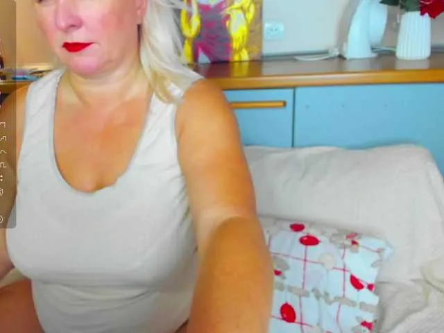 LouiseTswing – webcam model profile photo Image 14
