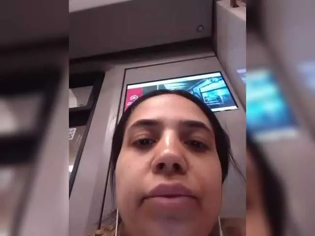 Mmmmmya – webcam model profile photo