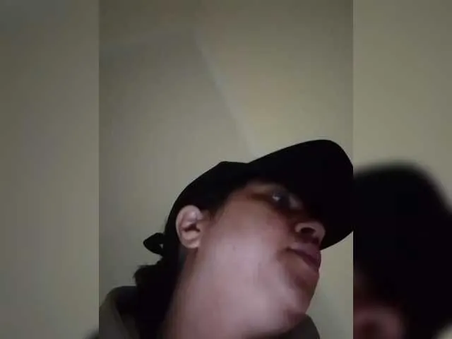 MiraDelynn – webcam model profile photo Image 5