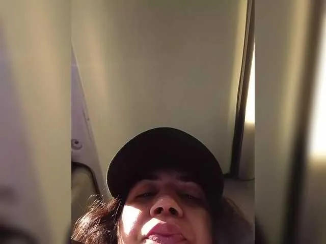 MiraDelynn – webcam model profile photo Image 7