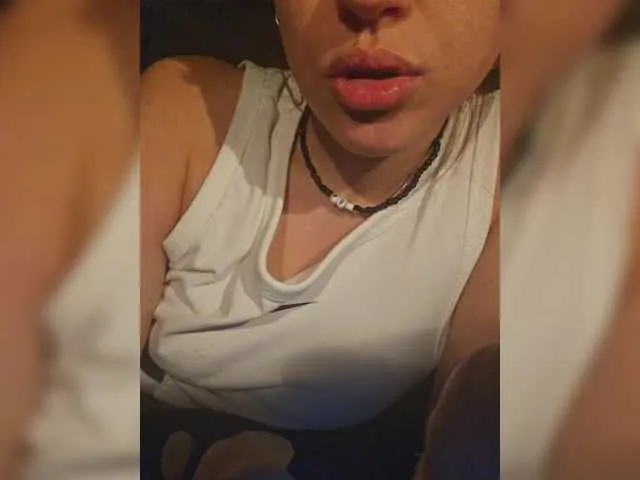 AlannaWeest – webcam model profile photo Image 5